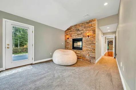 7 Coopers Grove Road Kingston NH 03848