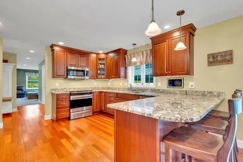 7 Coopers Grove Road Kingston NH 03848