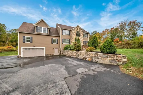 7 Coopers Grove Road Kingston NH 03848