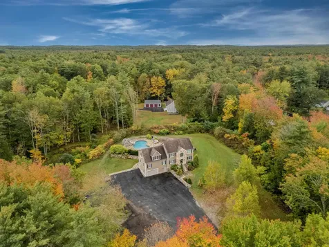 7 Coopers Grove Road Kingston NH 03848