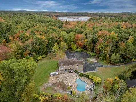 7 Coopers Grove Road Kingston NH 03848