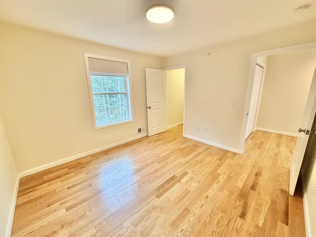 24 Sera Drive Nottingham NH 03290