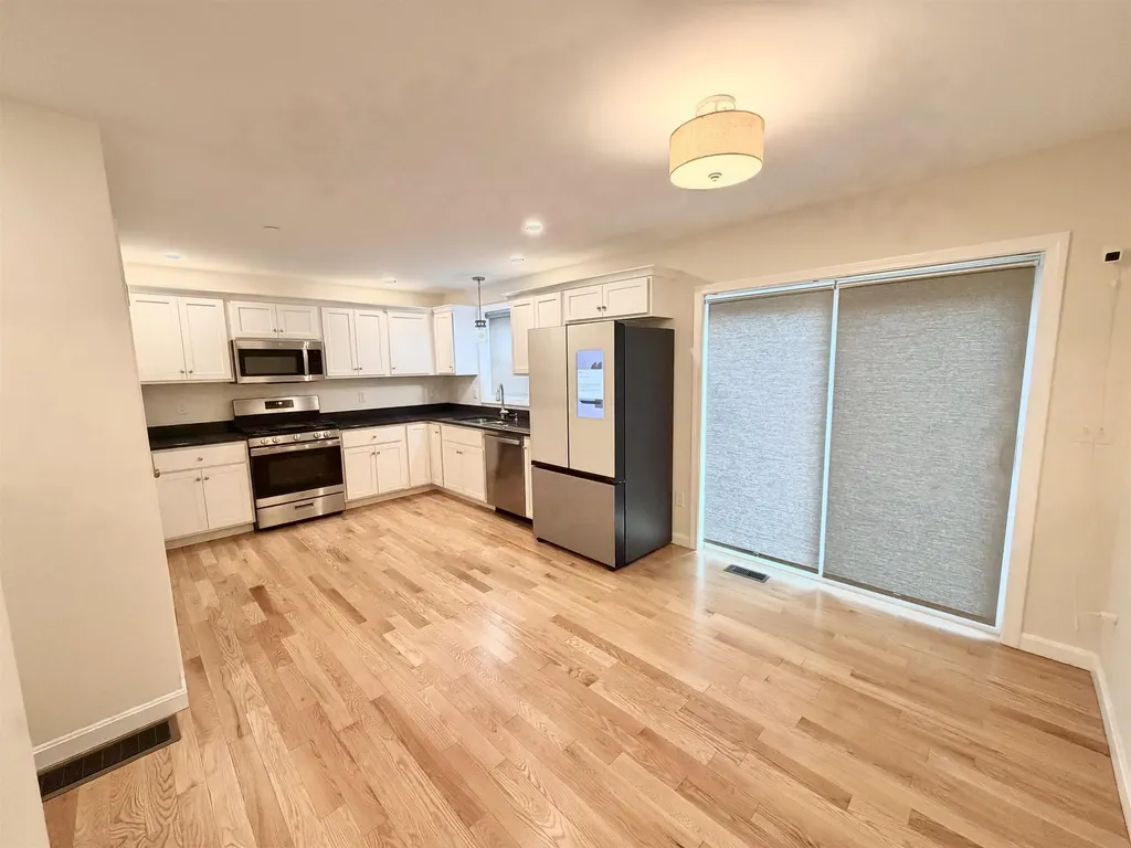 24 Sera Drive Nottingham NH 03290