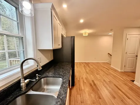 24 Sera Drive Nottingham NH 03290