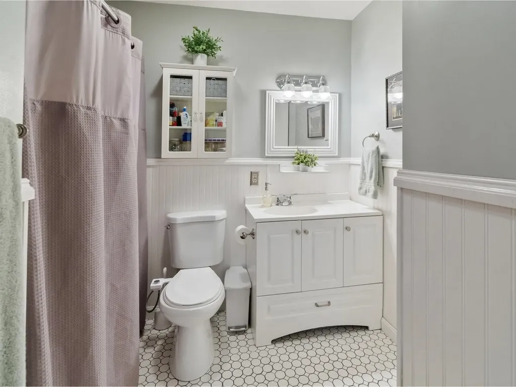254 Twin Oaks Terrace South Burlington VT 05403