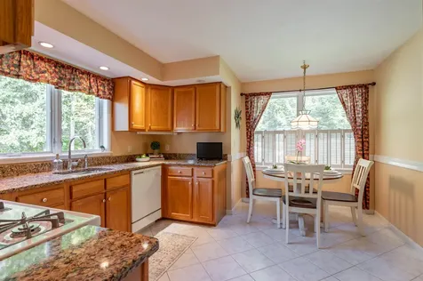 40 Coles Way Atkinson NH 03811