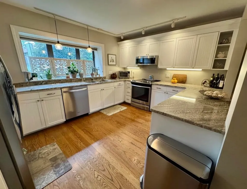 23 Pondview Drive Merrimack NH 03054