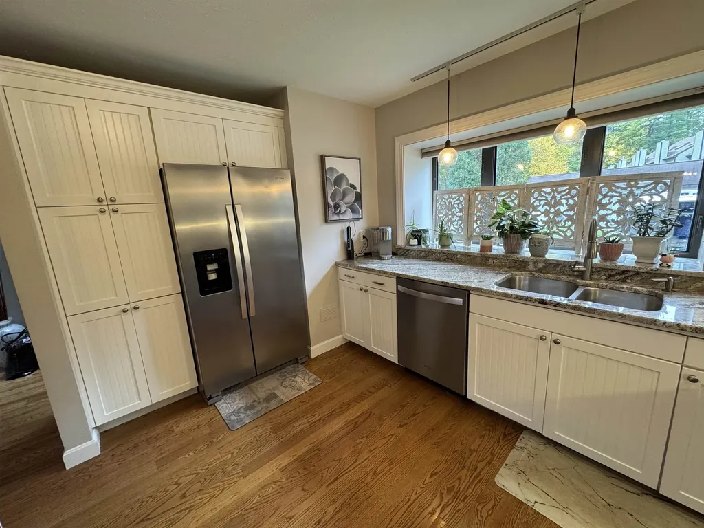 23 Pondview Drive Merrimack NH 03054