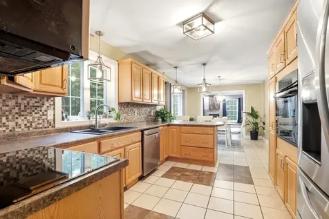 73 Old Woods Road Northwood NH 03261