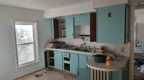 33 Avery Street Laconia NH 03246