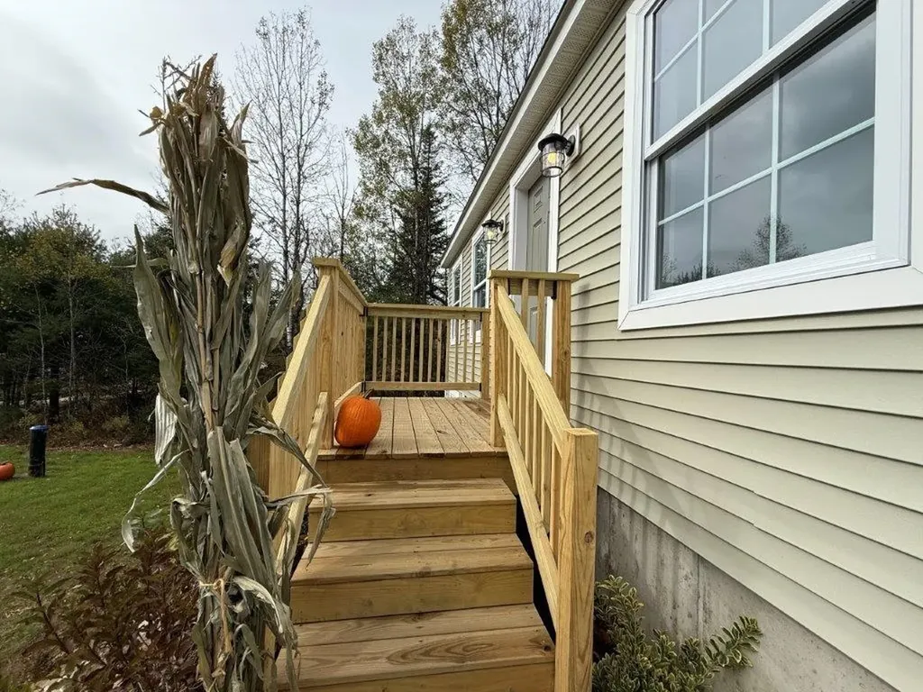 9 Dove Lane Canaan NH 03741