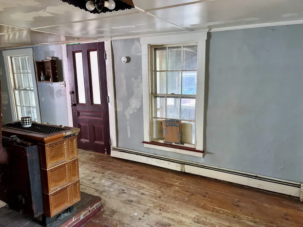 220 Couchtown Warner NH 03278