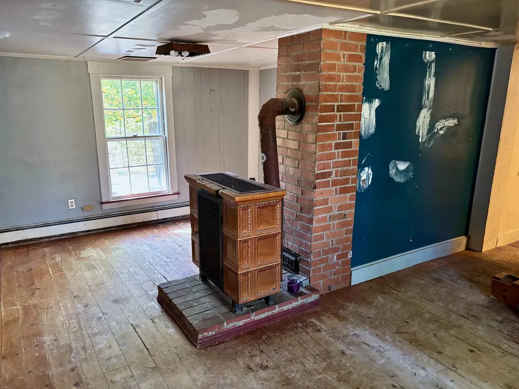 220 Couchtown Warner NH 03278