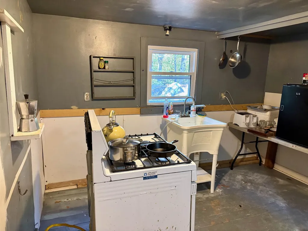 220 Couchtown Warner NH 03278