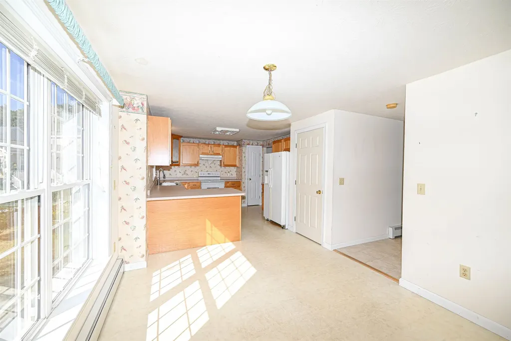 21 Prairie Court Manchester NH 03102