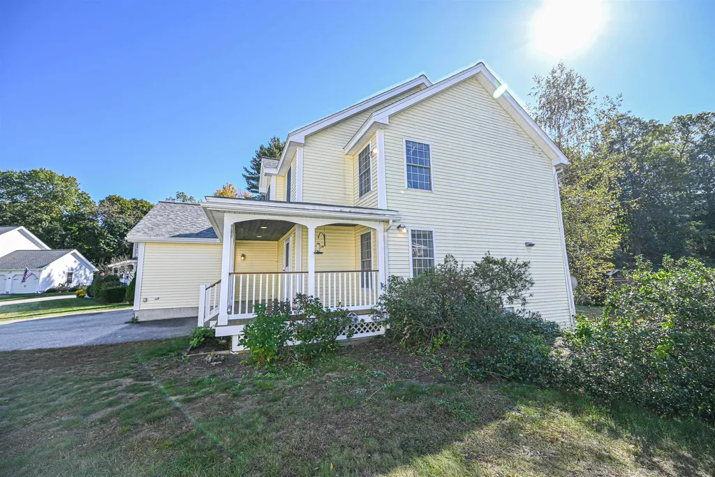 21 Prairie Court Manchester NH 03102