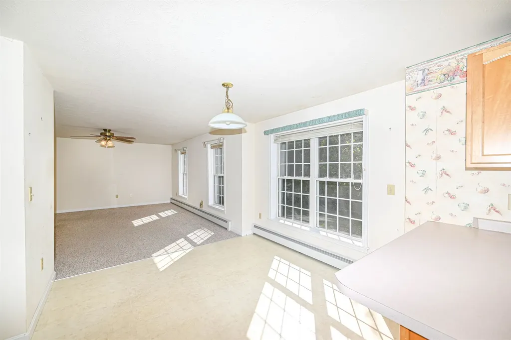 21 Prairie Court Manchester NH 03102