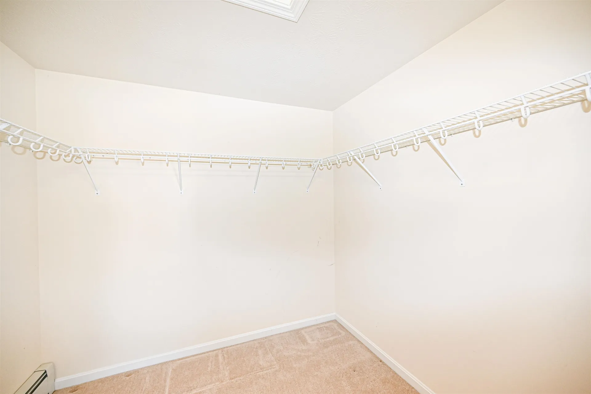 21 Prairie Court Manchester NH 03102