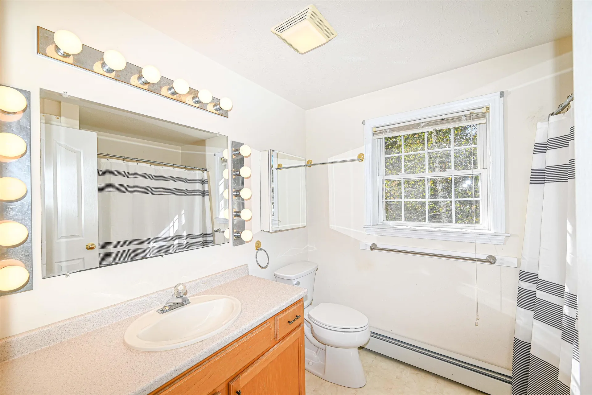 21 Prairie Court Manchester NH 03102