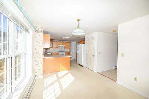 21 Prairie Court Manchester NH 03102