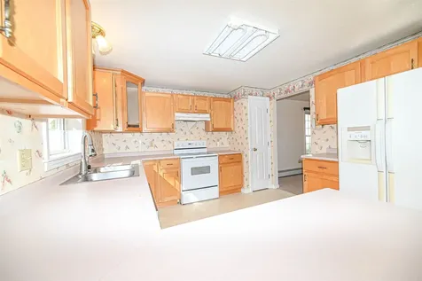 21 Prairie Court Manchester NH 03102