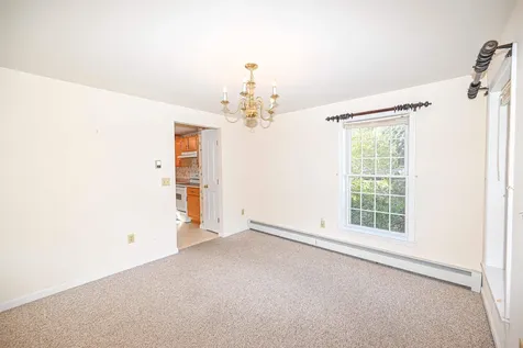 21 Prairie Court Manchester NH 03102