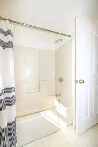 21 Prairie Court Manchester NH 03102