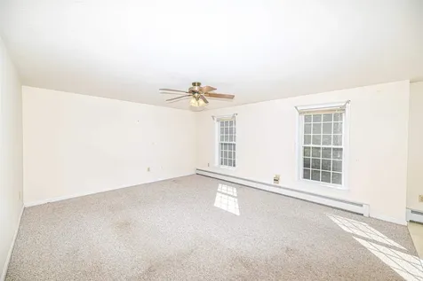 21 Prairie Court Manchester NH 03102