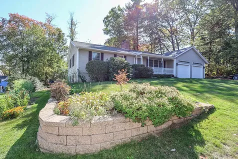 35 Foch Street Goffstown NH 03045