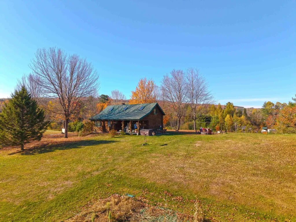 10 Duval Road Dalton NH 03598