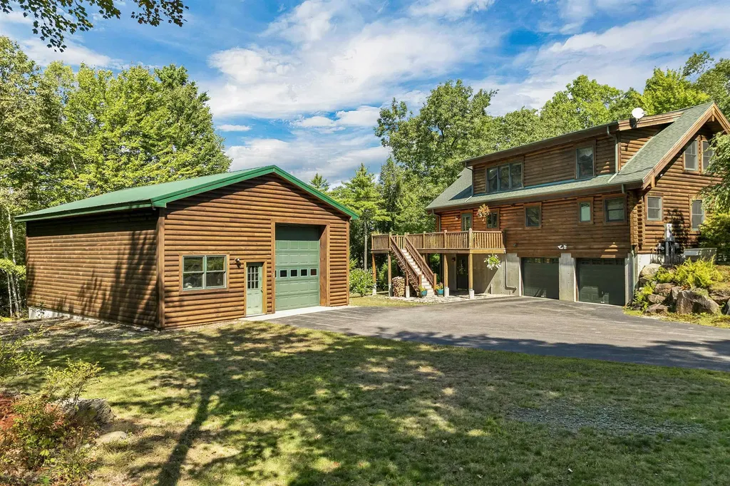 24 Shirley Way Tuftonboro NH 03853