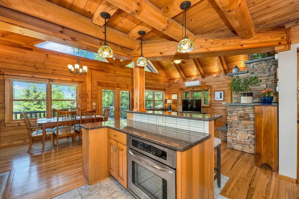 24 Shirley Way Tuftonboro NH 03853
