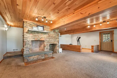 24 Shirley Way Tuftonboro NH 03853