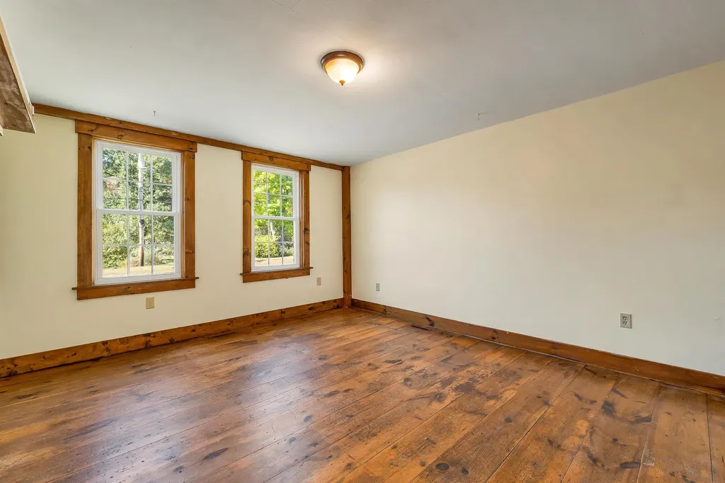 300 New Hampshire Route 25 Warren NH 03279