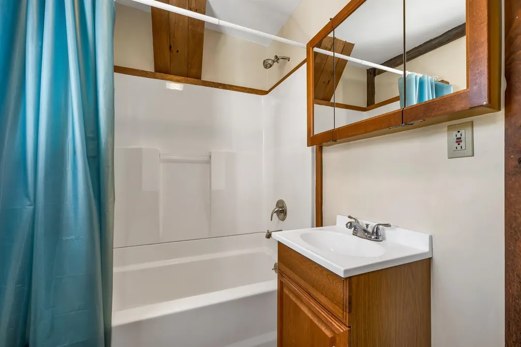 300 New Hampshire Route 25 Warren NH 03279