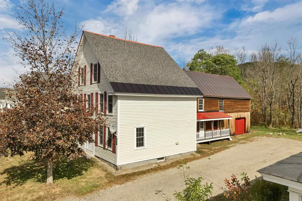 300 New Hampshire Route 25 Warren NH 03279