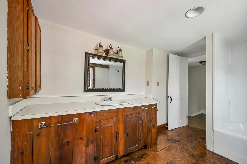 300 New Hampshire Route 25 Warren NH 03279