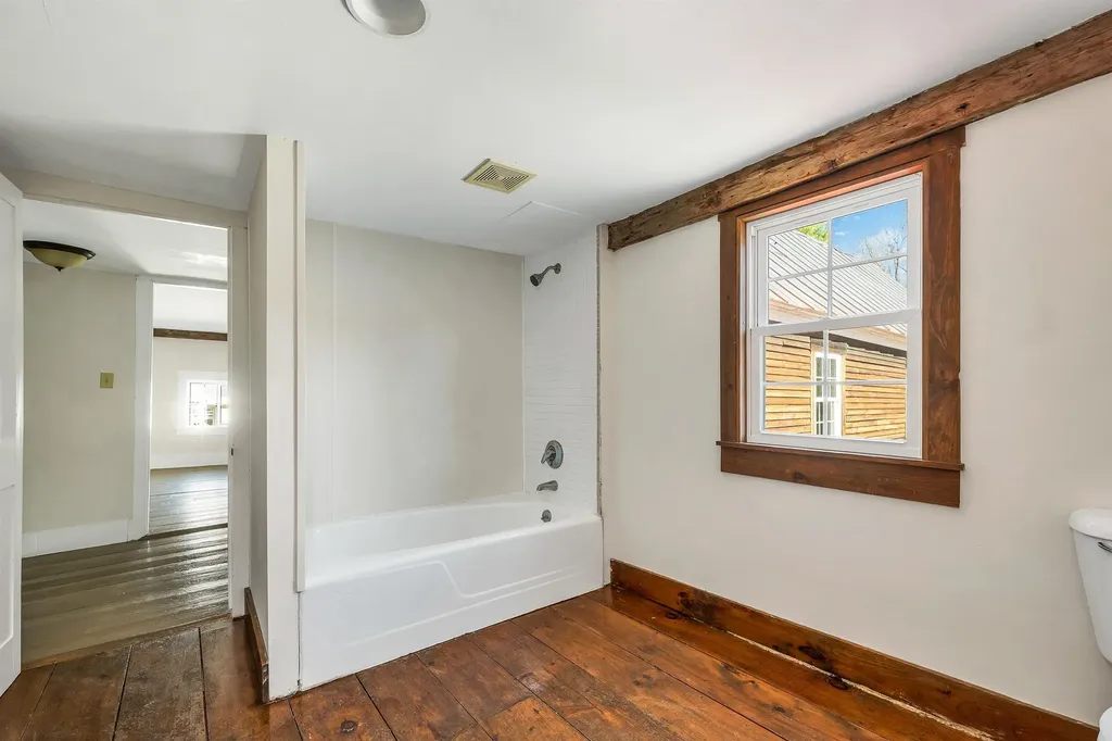 300 New Hampshire Route 25 Warren NH 03279