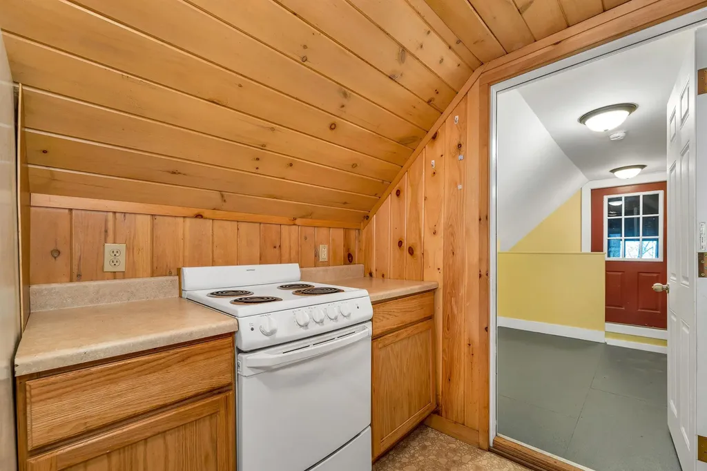 300 New Hampshire Route 25 Warren NH 03279