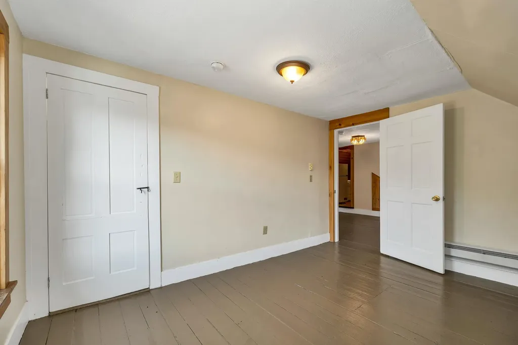 300 New Hampshire Route 25 Warren NH 03279