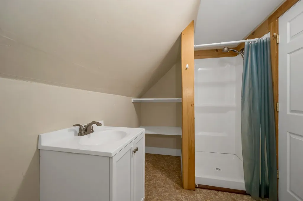 300 New Hampshire Route 25 Warren NH 03279