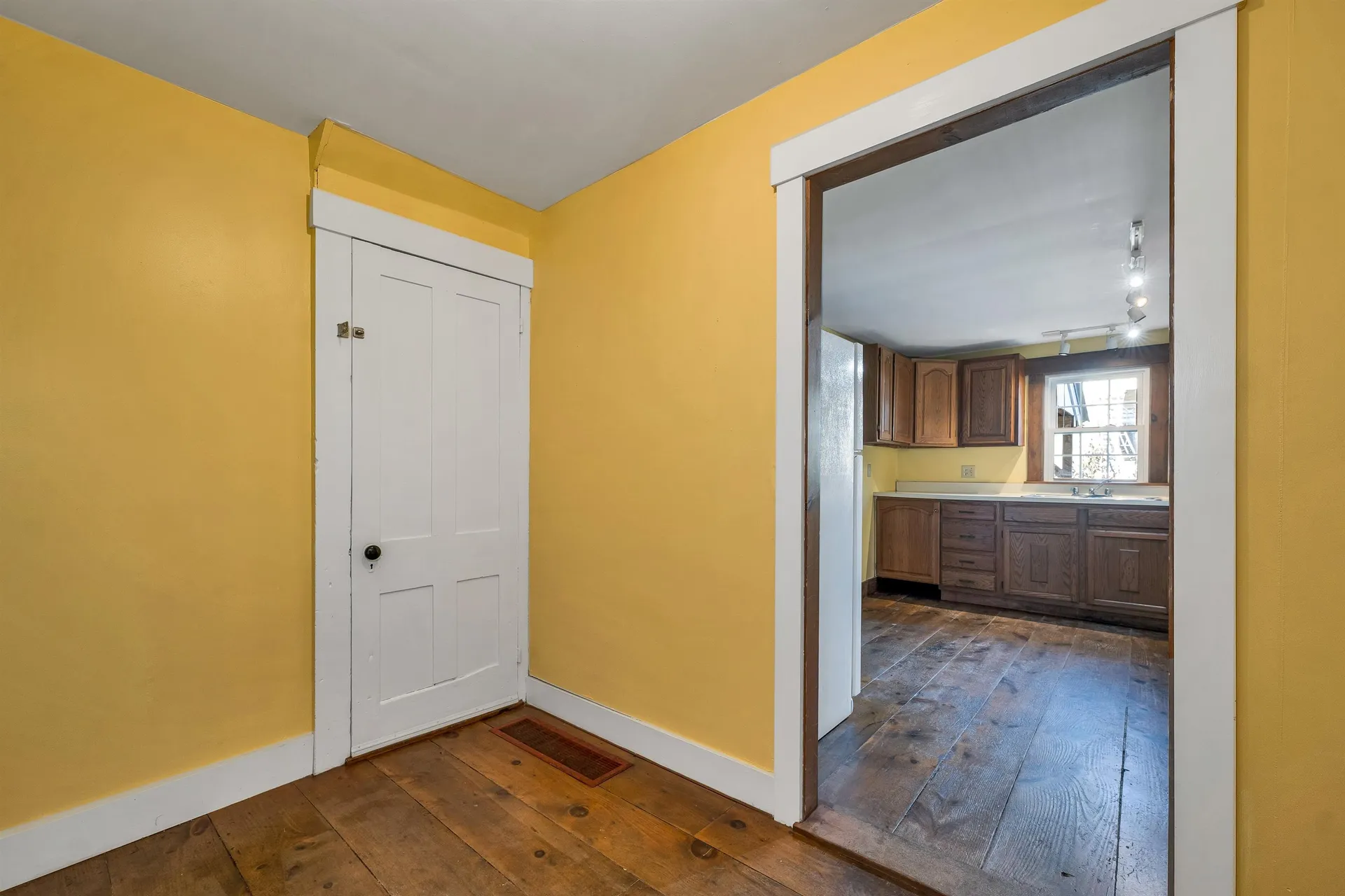 300 New Hampshire Route 25 Warren NH 03279