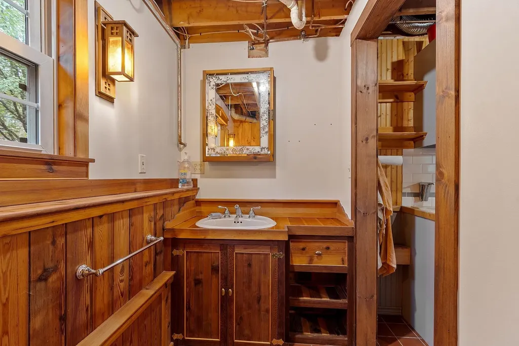 17 Ashburnham Road New Ipswich NH 03071