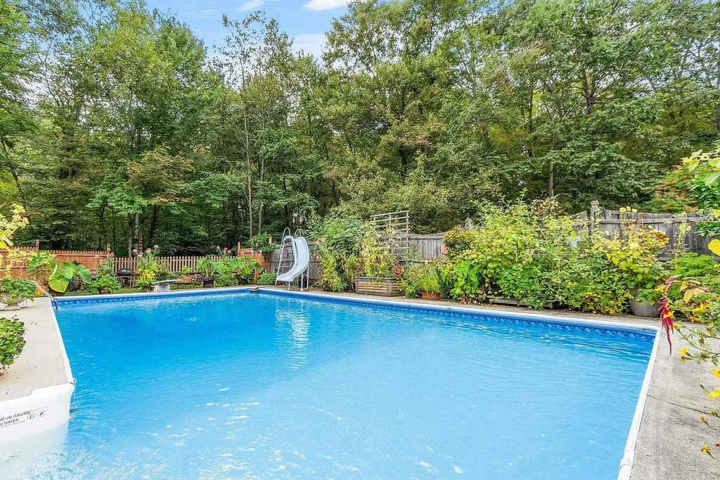 17 Ashburnham Road New Ipswich NH 03071