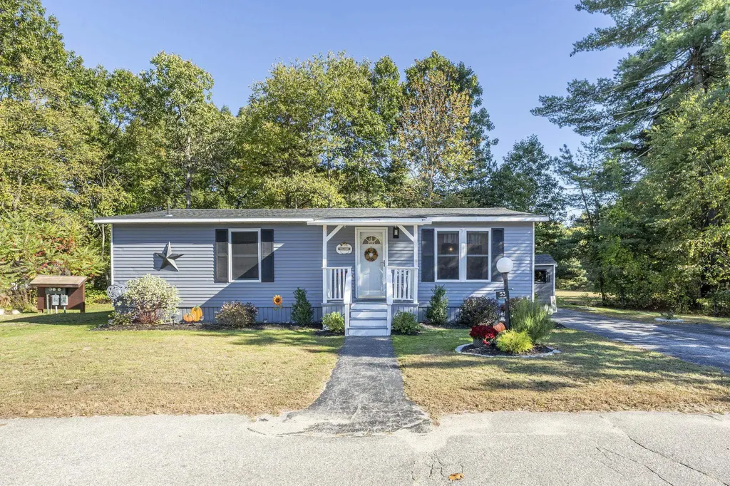 53 Rachael Circle Goffstown NH 03045