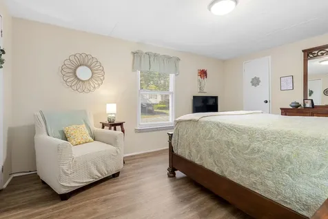 53 Rachael Circle Goffstown NH 03045