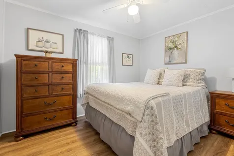 53 Rachael Circle Goffstown NH 03045