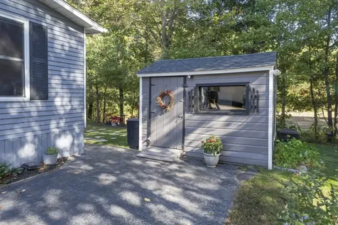 53 Rachael Circle Goffstown NH 03045