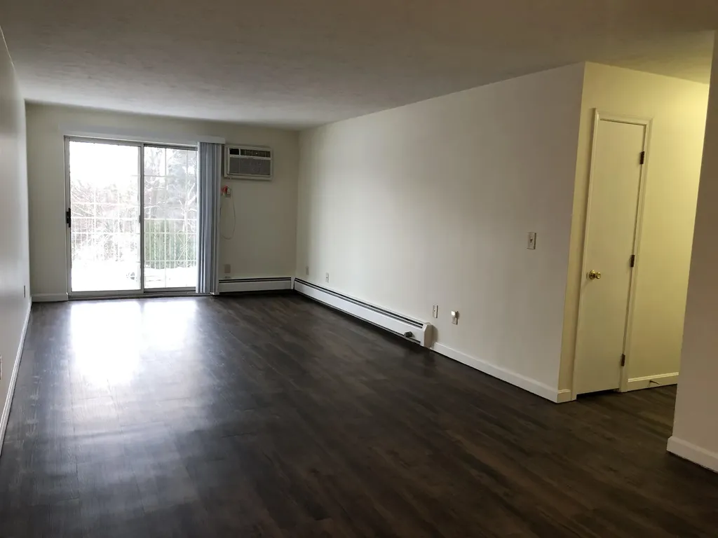 383 Huse Road Manchester NH 03103