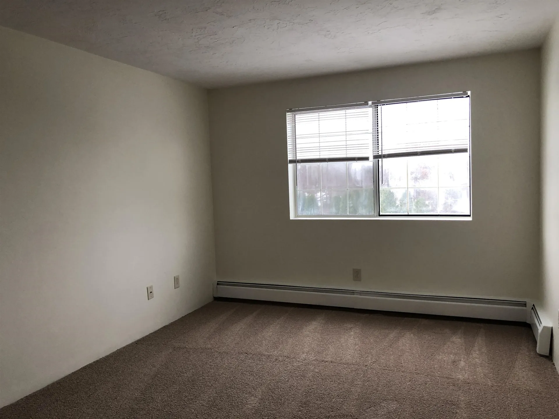 383 Huse Road Manchester NH 03103